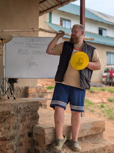 Besuch des Kinderheims in Uganda in 2025