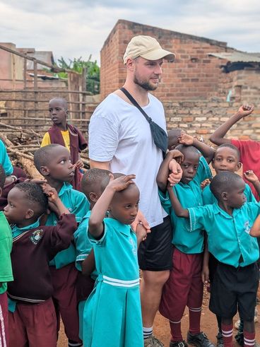 Besuch des Kinderheims in Uganda in 2025